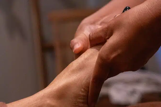 Massage pied 1 - Le Vieux Cep
